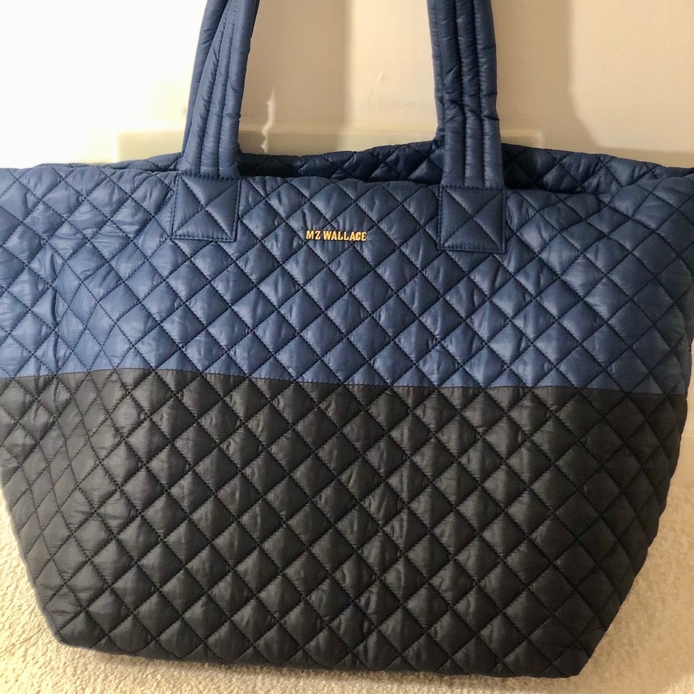 Large metro tote MZ Wallace( Navy and back)